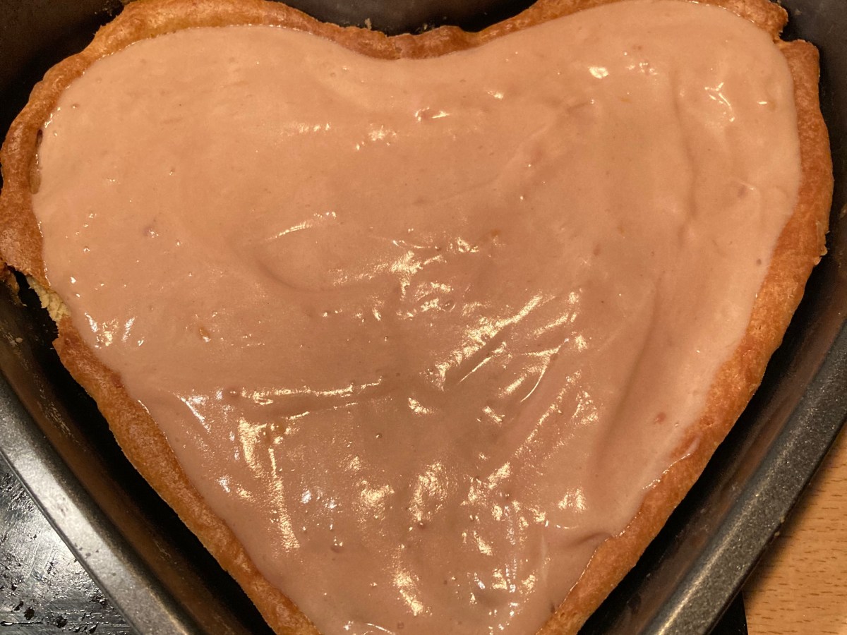 Heart shaped pie with pink cream! Valentine´s special!