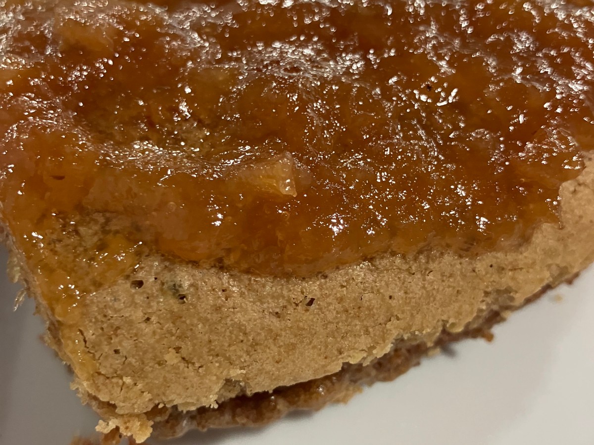 sand cake with rose hip